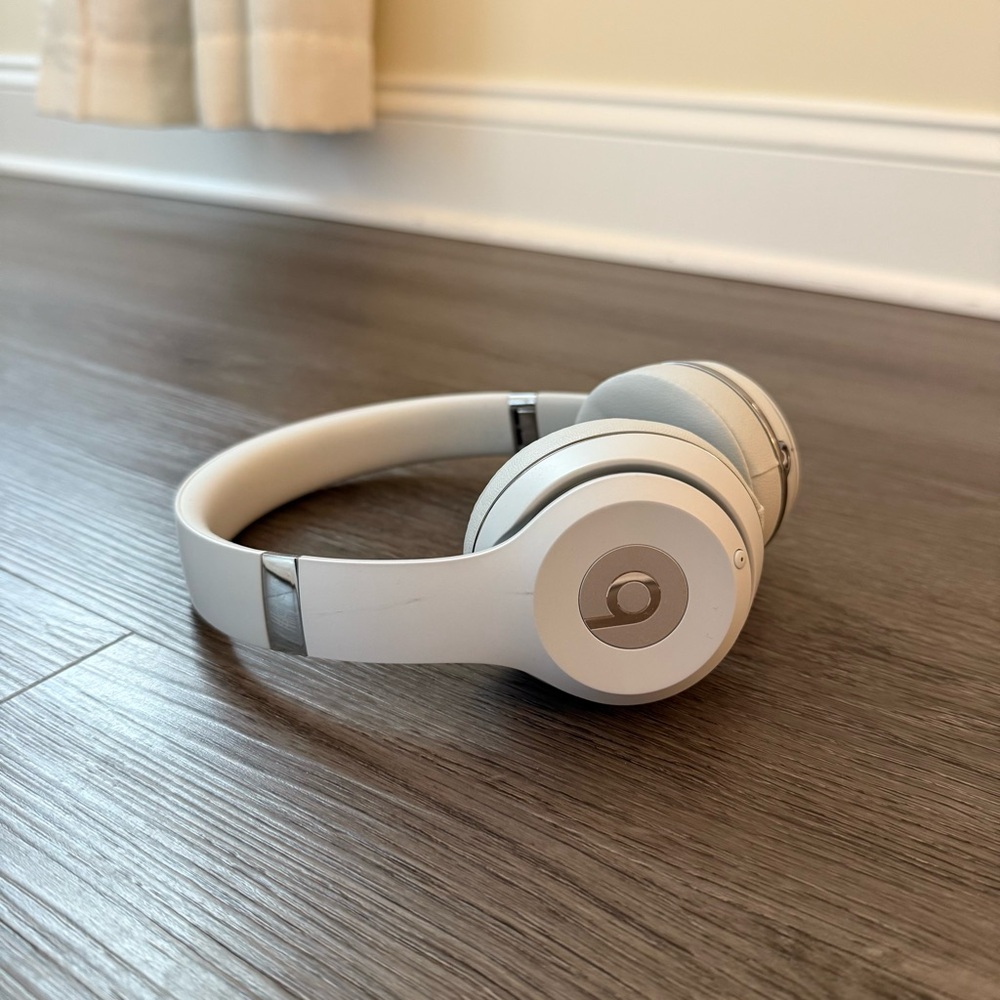 Beats Solo Wireless Headphones